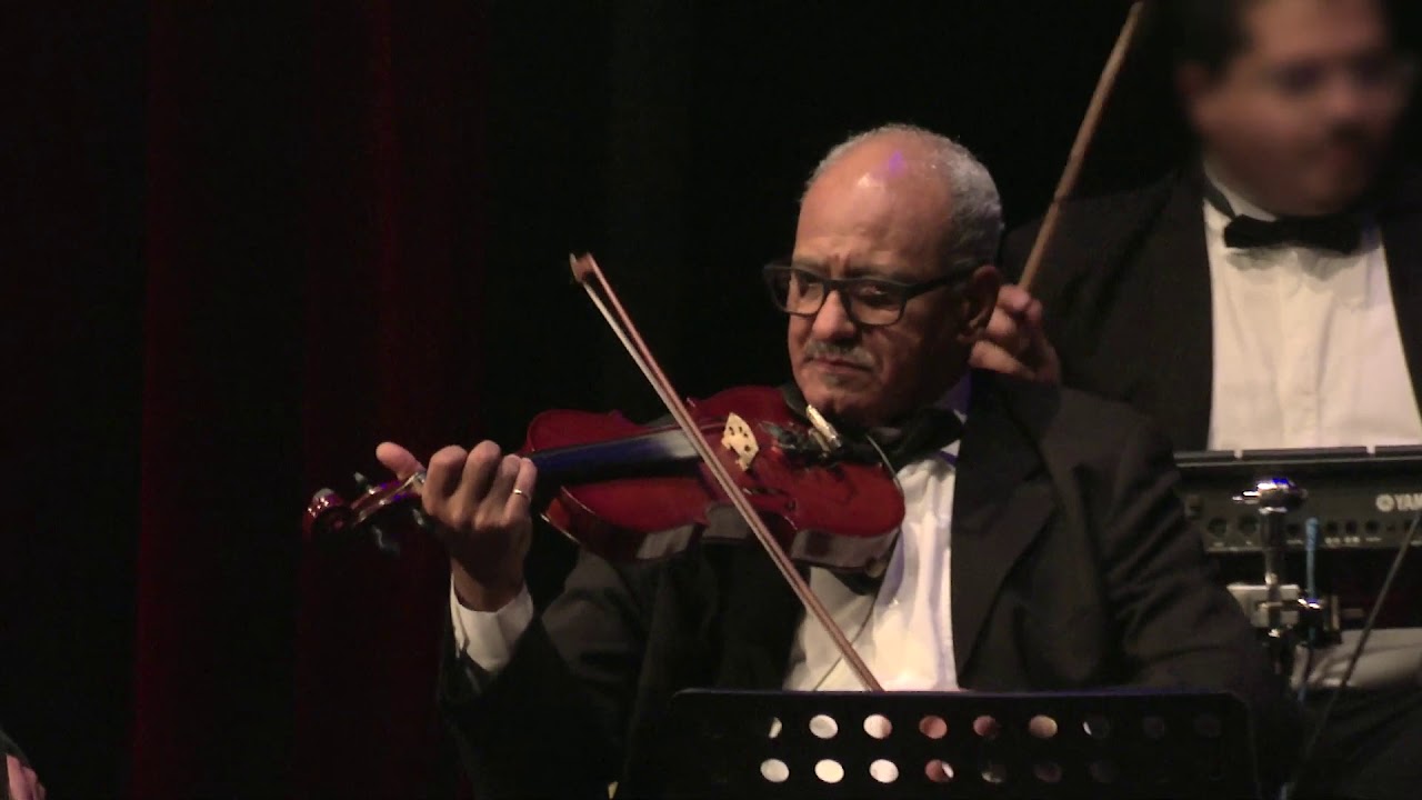 أداء أغنيتي 