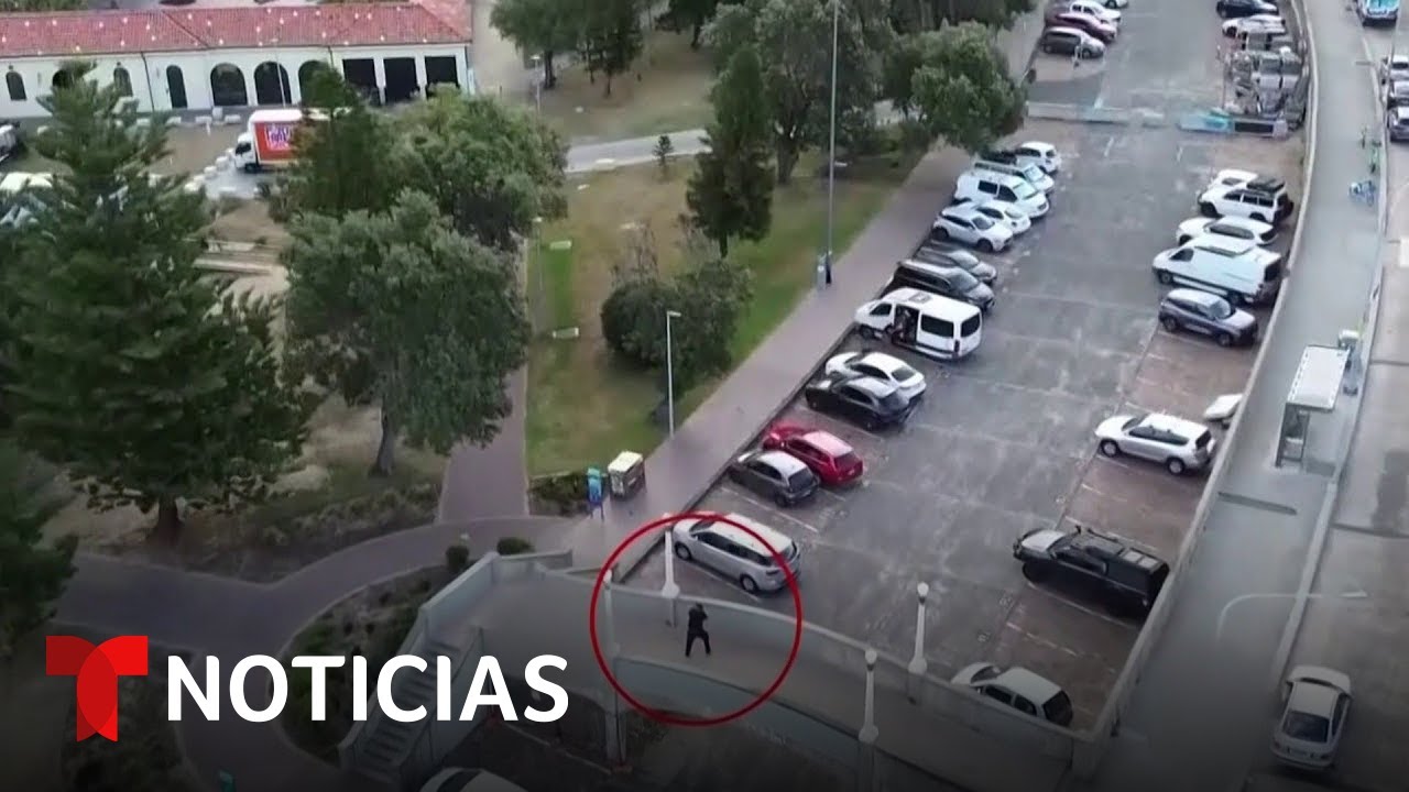 Matan al menos a 15 personas en una celebración judía en una playa australiana | Noticias Telemundo