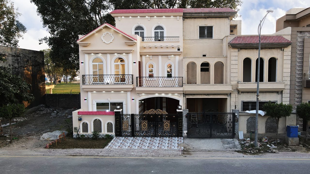 5 Marla Very Beautiful Spanish Corner & Facing Park House🏡 In Dream Gardens Lahore @AlAliGroup