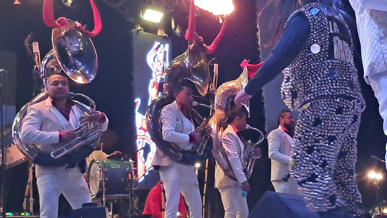 BANDA LA DIABLA PRESENTA A SUS TRES TUBAS EN EL ESCENARIO 🥁🔥EN VIVO DESDE EL ZÓCALO DE OAXACA