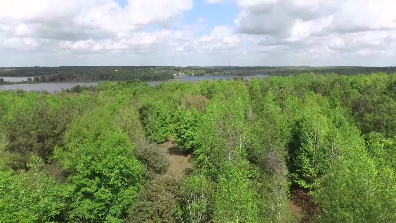 Lake Moody Retreat - 49.55 +/- Acre, 13,000 +/- SF Custom Retreat