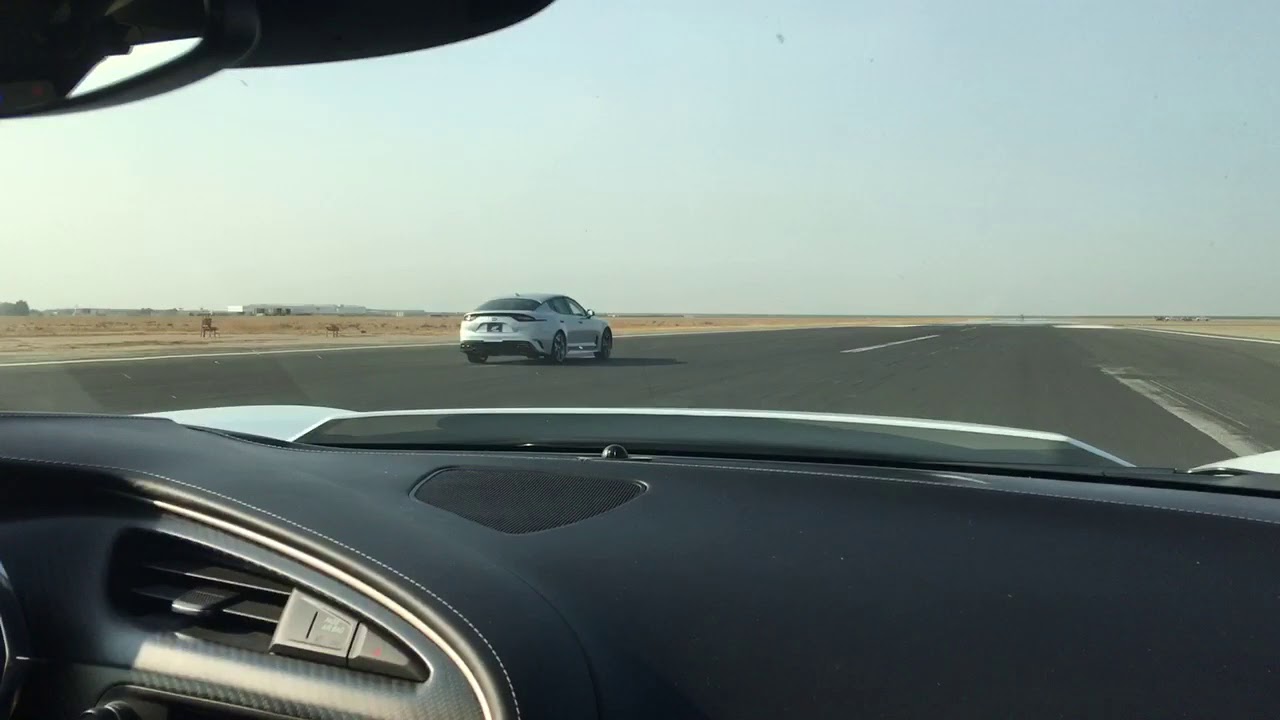 2018 JB4 tuned Kia Stinger vs. 2015 C7 Z06