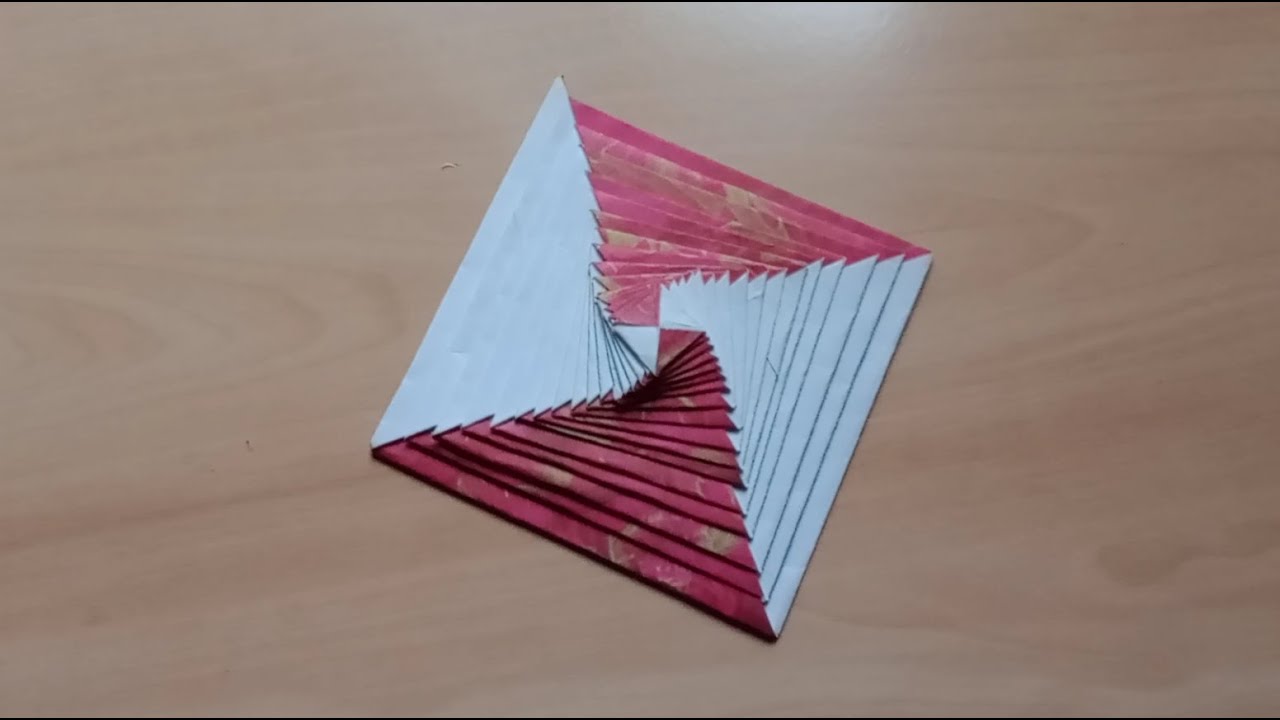 Origami: How to make a funny spiral (spirale amusante)