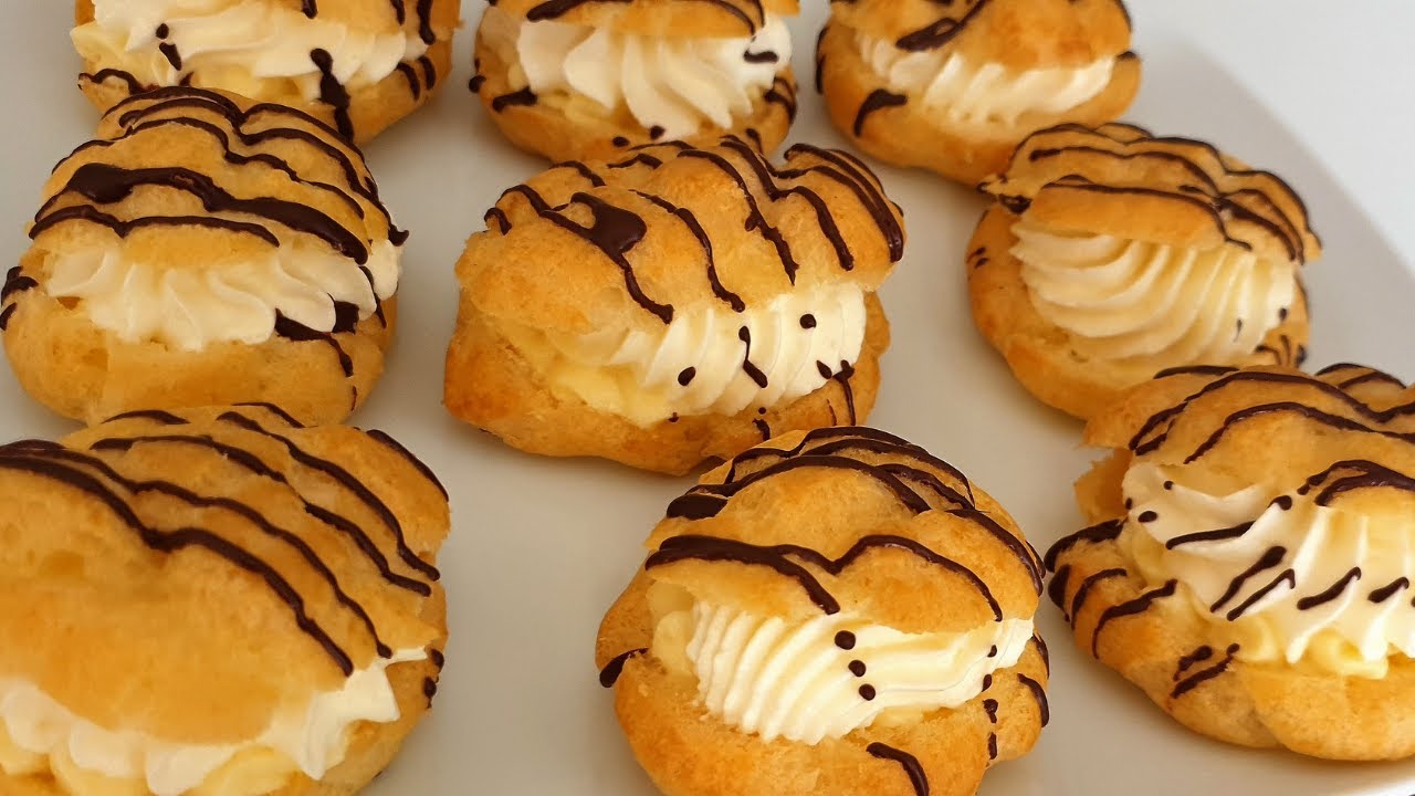 Choux a la creme, простая и быстрая версия мини-эклеров со взбитыми сливками.