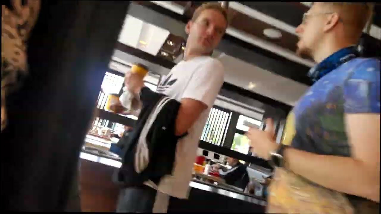 CROSSDRESSER CHALLANGE: GOING TO FEMALE RESTROOM AT MCDONALD AT DAY