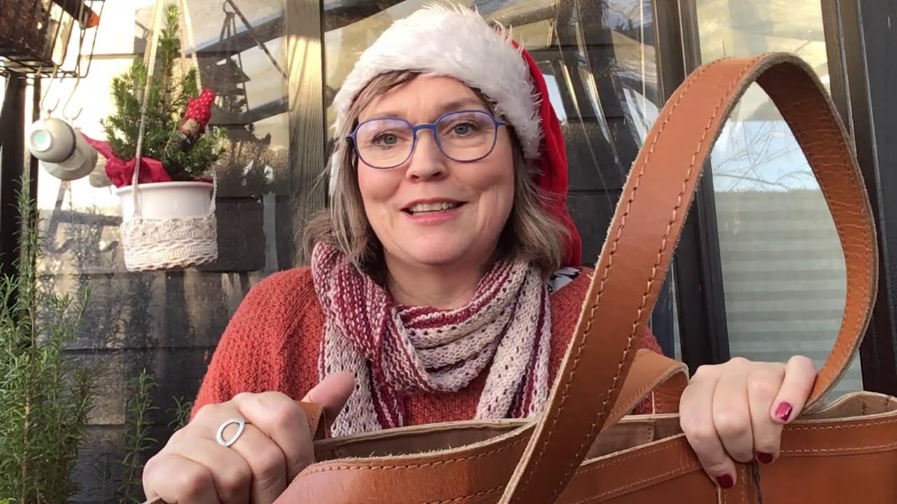 En strikkepause: Afsnit 13 Ellen er alene. 1.juledag med masser af sol i drivhuset og mini’er