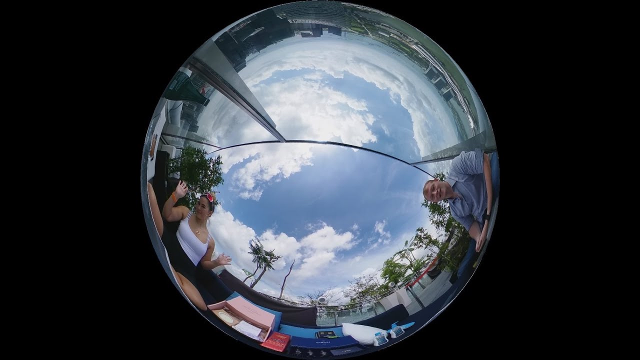 Claire Jedrek & Sg Alien in 360 [Female Racing Driver & Presenter]