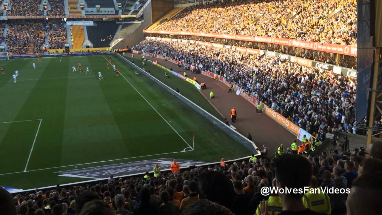 Wolves fans vs Leeds 2015