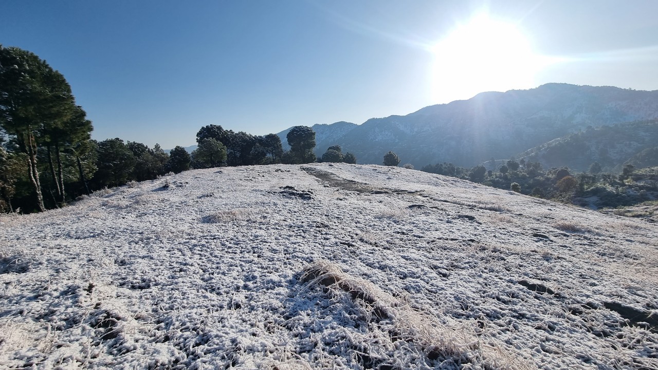 Snowfall in Sherwan: The Most Beautiful Winter View! ❄️ | Sherwan Barfbari | Hamzatanolivlogs