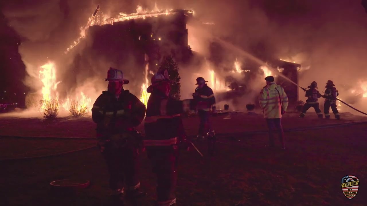 Working Structure Fire  Coram FD Battles Fully Involved 2-Story Home |Coram, NY. 1/4/2026