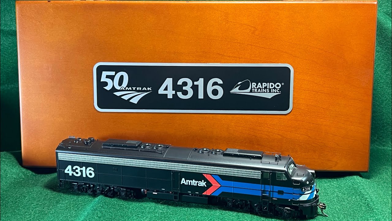 RAPIDO HO scale EMD E8A Amtrak #4316 Early Day One Black Scheme