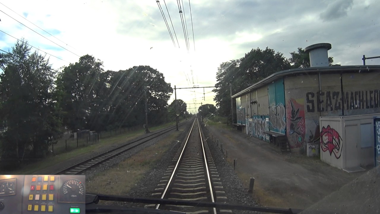 A train driver's view: Arnhem CS - Alkmaar, VIRM, 23-Jun-2017.
