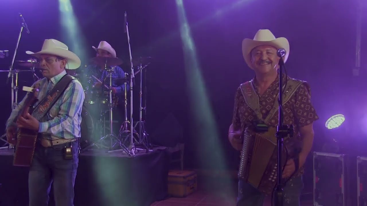Mira oye - Los tigrillos (En vivo)