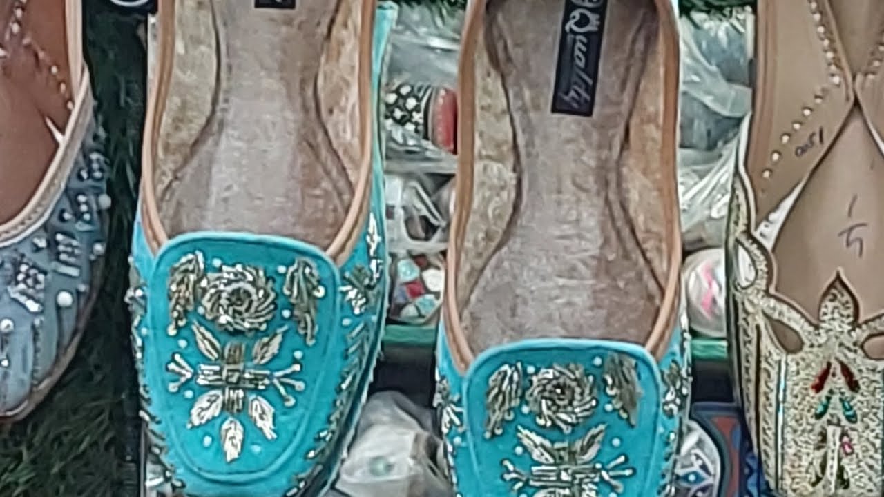 #आज दिये मैने सभी को gift,gift दिया खुद को भी,gift मे दिये footwear #vlog