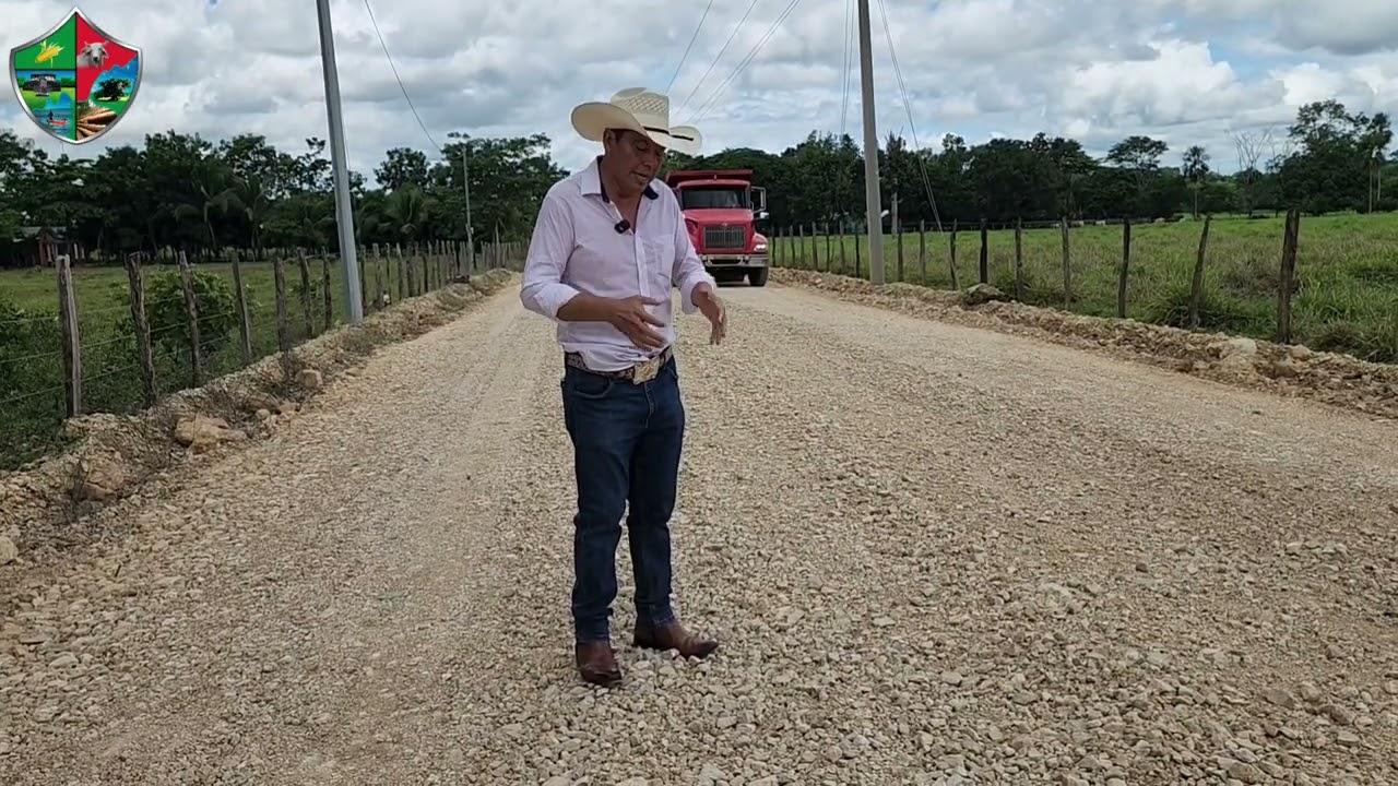 Mantenimiento de calle Microrregión La Reynita Sayaxché, Petén.