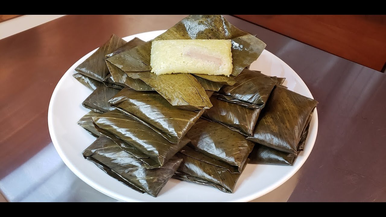 Coconut Sticky Rice Cakes in Banana Leaves (Speaking in English only).