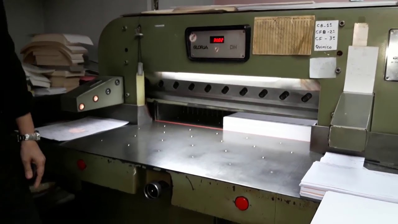 Cortes con guillotina GLORIA DH 92