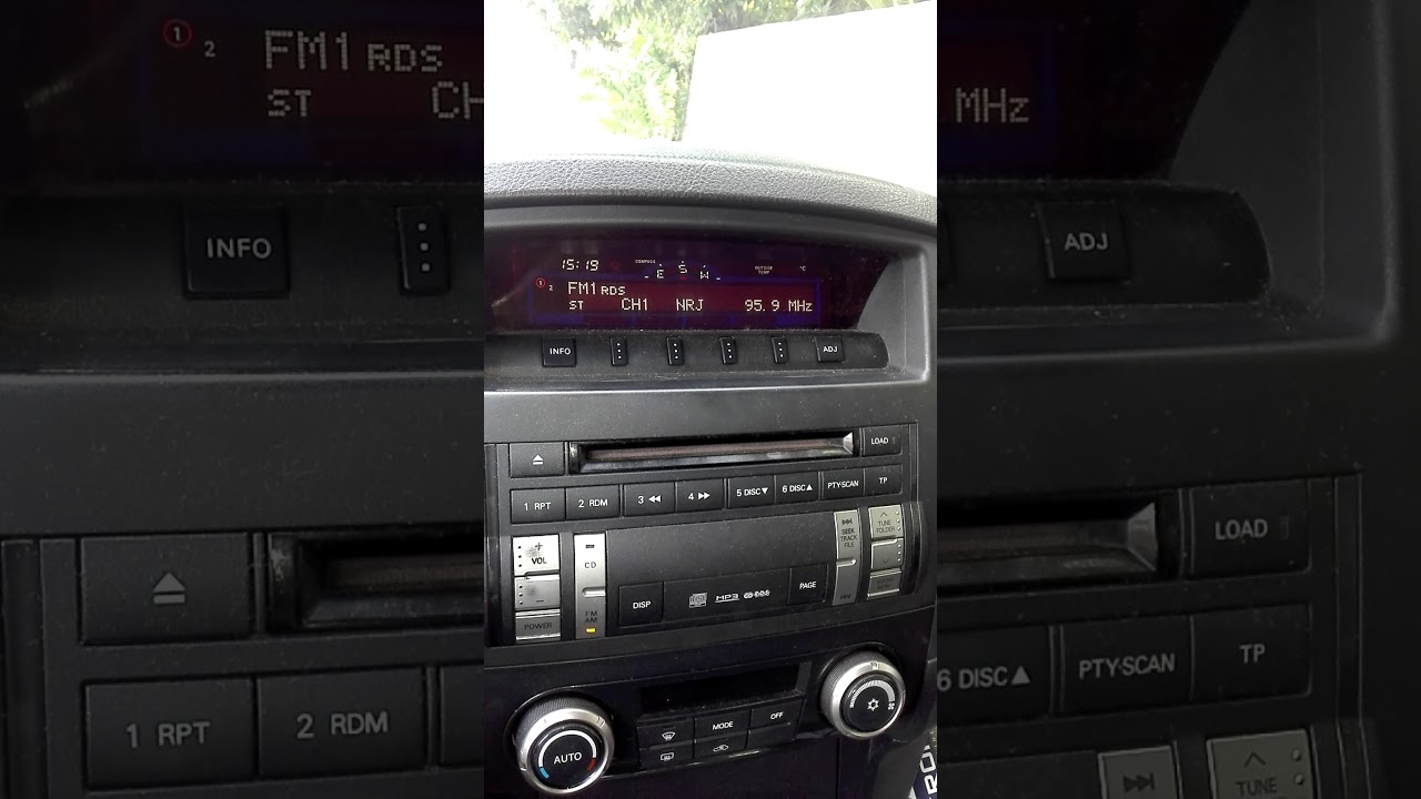 Pajero IV SWB (NS) , stock radio+upgraded speakers