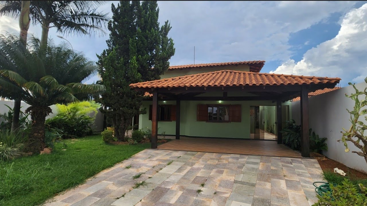 Casa no Guará Park, alto padrão condomínio fechado. 