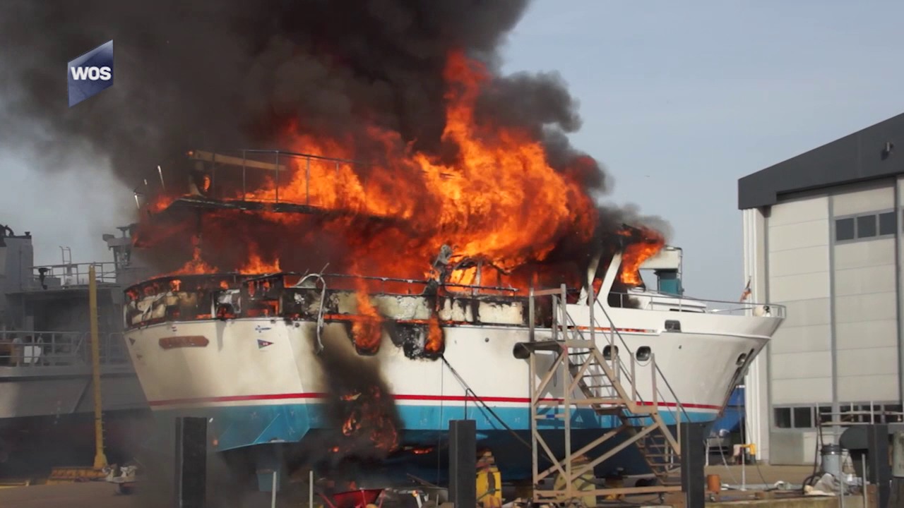 Brand op scheepswerf Maassluis