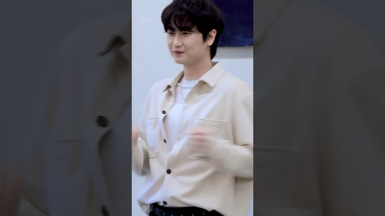 꽁꽁 얼어붙은 한강 위로 생냥이가 걸어다닙니다🐈‍⬛🧊