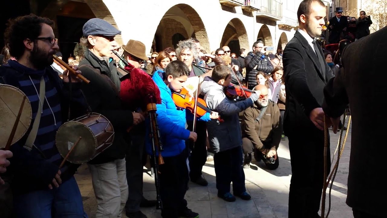 Bon dia Lionor, sardana tradicional dels traginers - Banyoles
