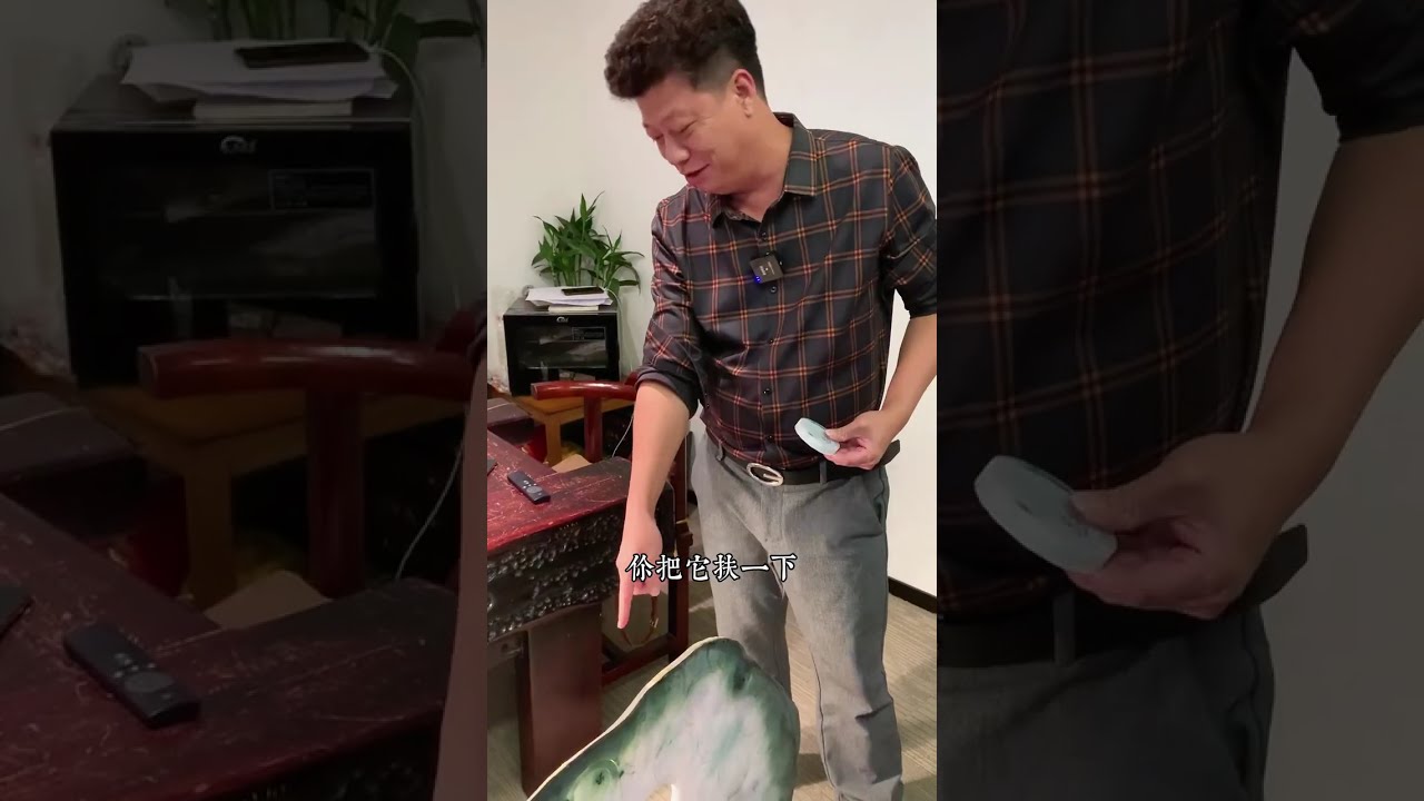 椿帶彩手鐲板料，起貨會怎樣？|#哈軒翡翠大餅| #緬甸翡翠#天然翡翠#玉雕設計#玉石珠宝#翡翠挂件