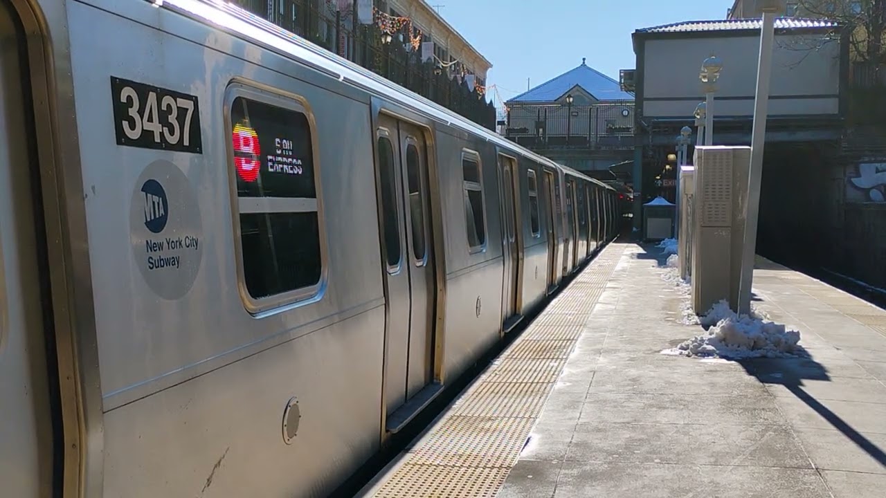 R160 #8929 (Q) + R211A #3437 (B) + R68A #5093 (B) at Newkirk Plaza 