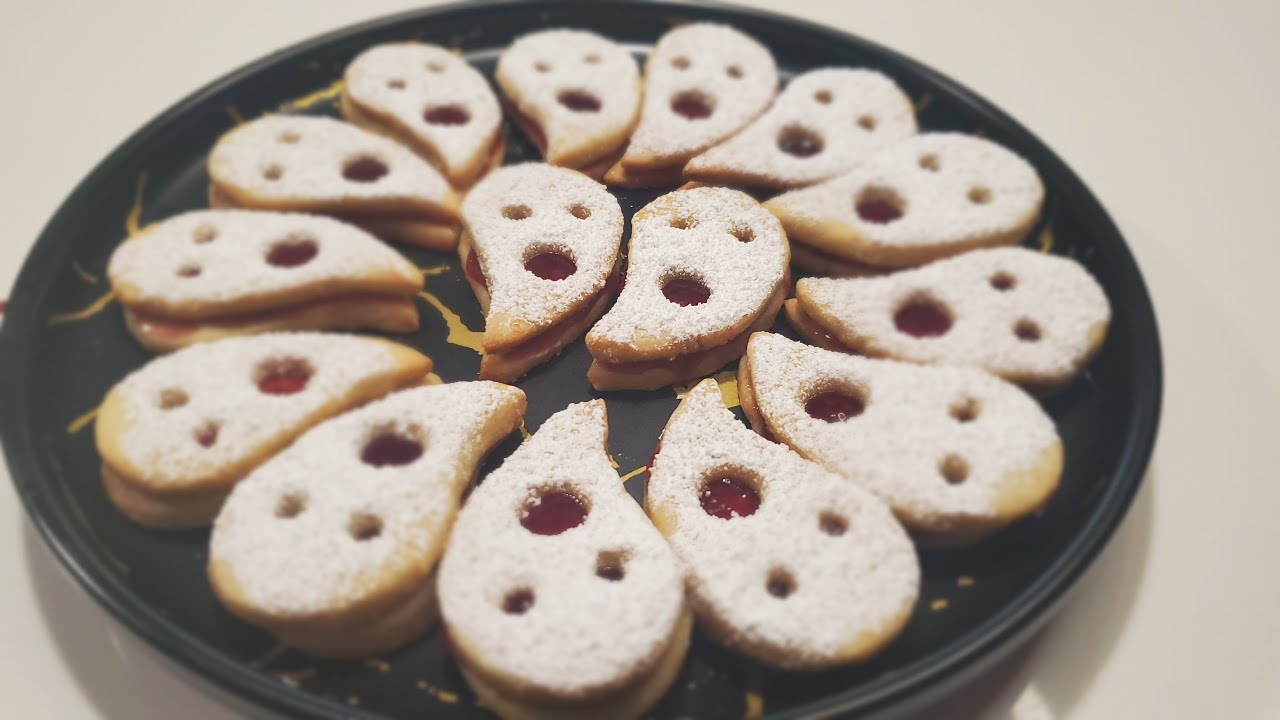 HOW TO MAKE A DELICIOUS HALLOWEEN GHOST COOKIE/COMO FAZER UM DELICIOSO HALLOWEEN BISCOITO FANTASMA