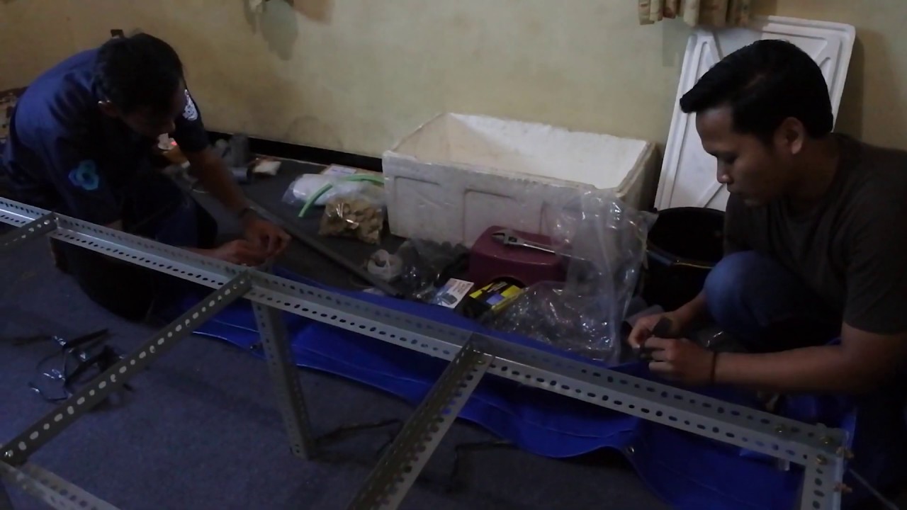 Membuat Kolam Budidaya Lobster Air Tawar Part 1