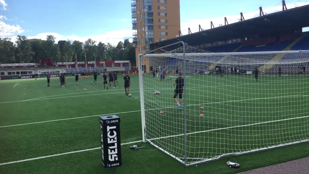 RIGHT NOW! Dalkurd warming up against AFC
