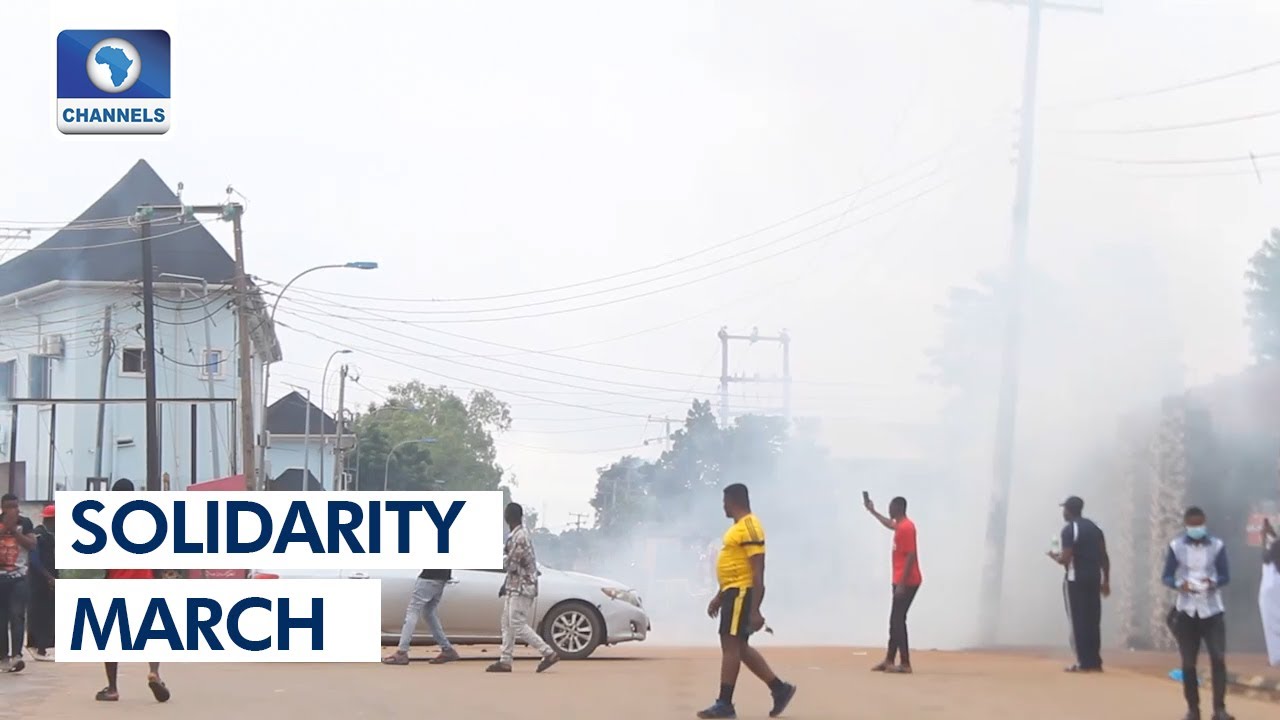 Police Tear-Gas Peter Obi Supporters At Ebonyi Rally