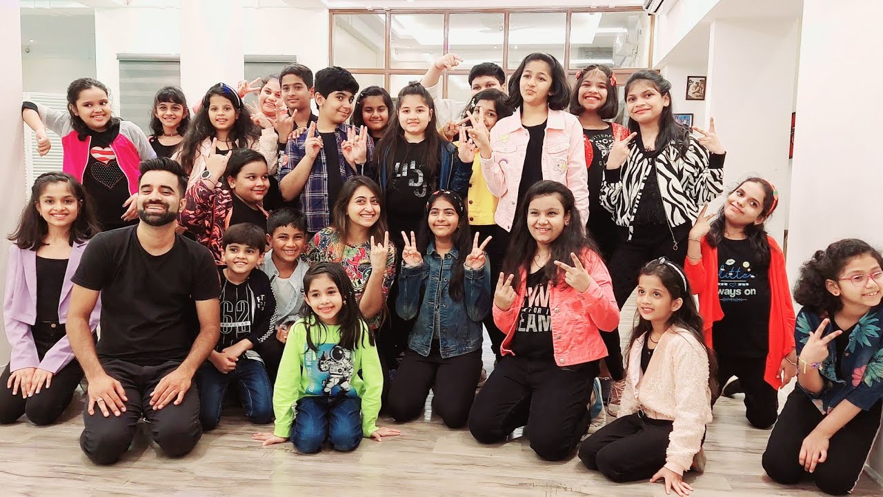Abhi Toh Party | Khoobsurat | Impulse Studio Mumbai  | Kids Batch Seniors ♥
