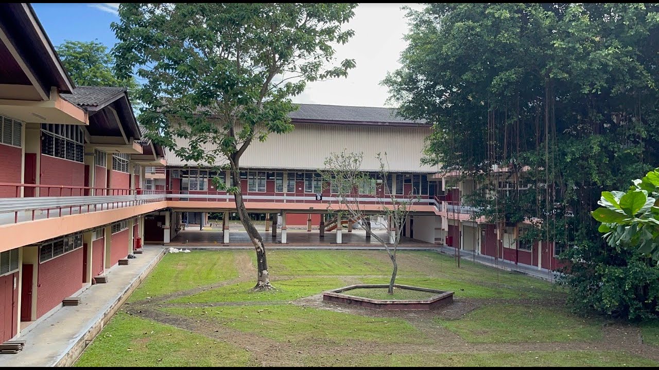 Visiting my old school campus | Indian International School Campus Tour | Singapore Vlog #14