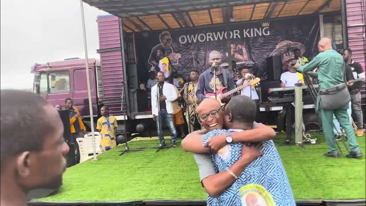 Ike Spaco performs live at the funeral of Late Mr Akwete