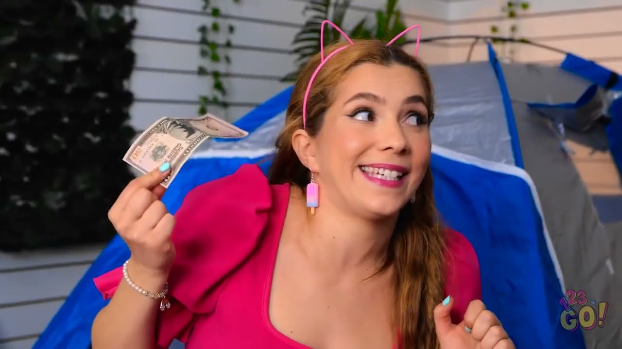 10 FASHION HACKS Every Girl NEEDS to Know! by 123 GO!