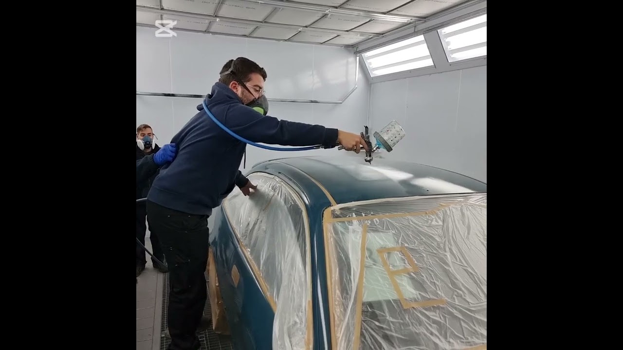 Aplicación de barniz a este Rover. Media mano + mano completa