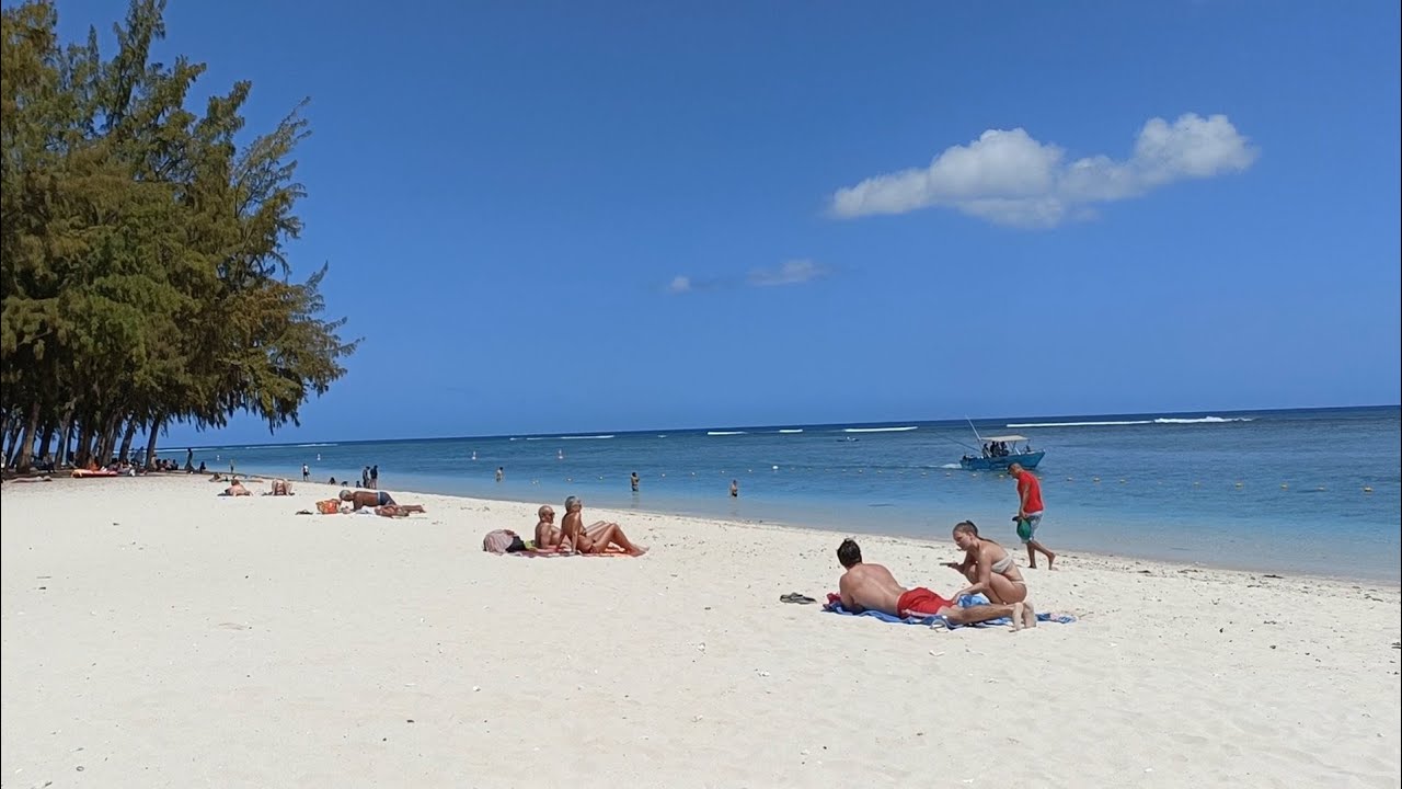 Flic en Flac Beach in West Mauritius