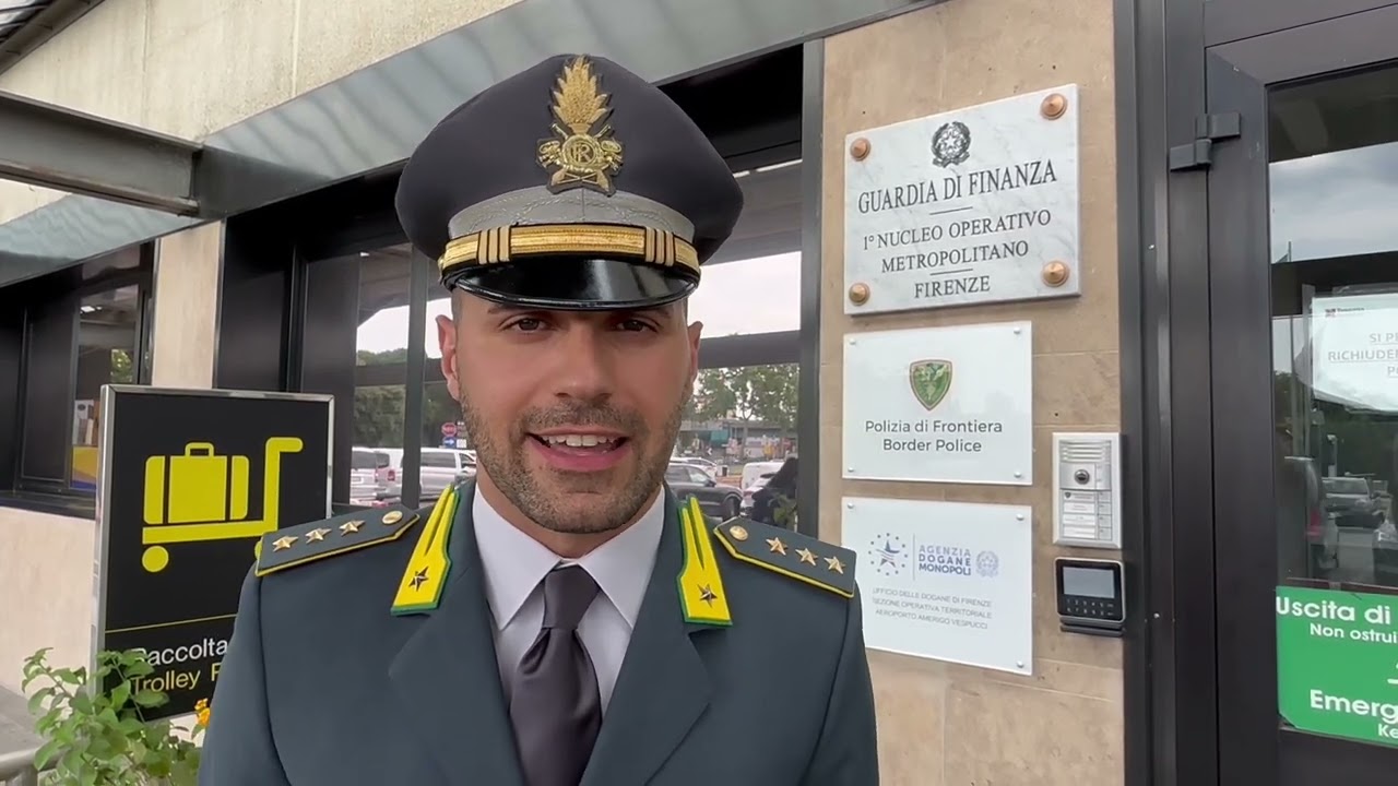Agenzia Delle Dogane e Guardia di Finanza all'  aereoporto Firenze Amerigo Vespucci