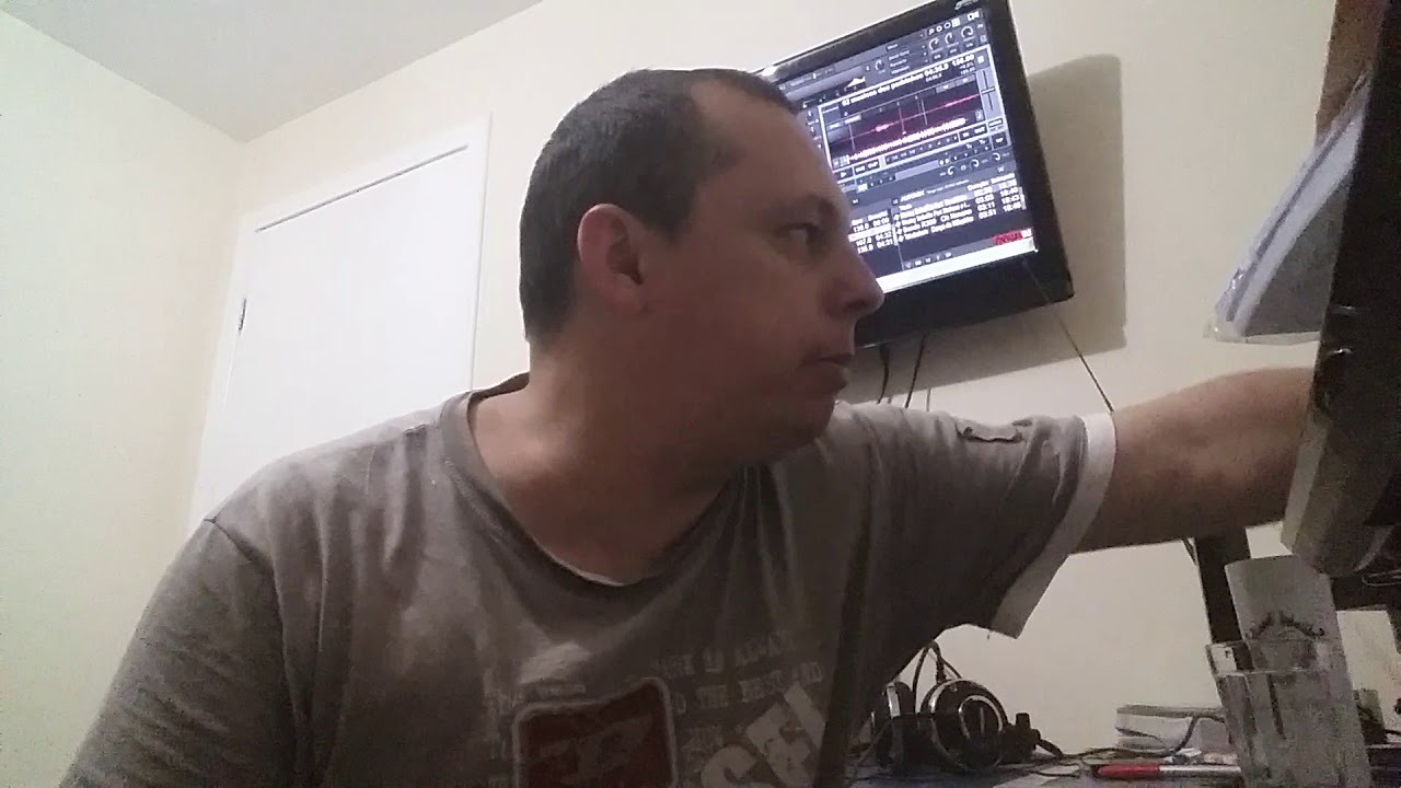 Como investir em equipamento para DJ em eventos Sociais