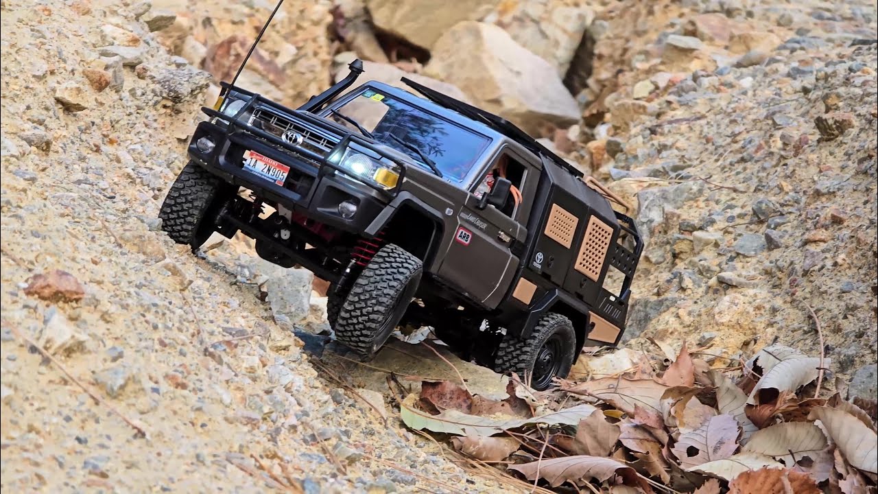 1/12 Scale MN82S Toyota LandCruiser LC79 #offroad #rockcrawling #rc #rccar #toys #automobile #asmr