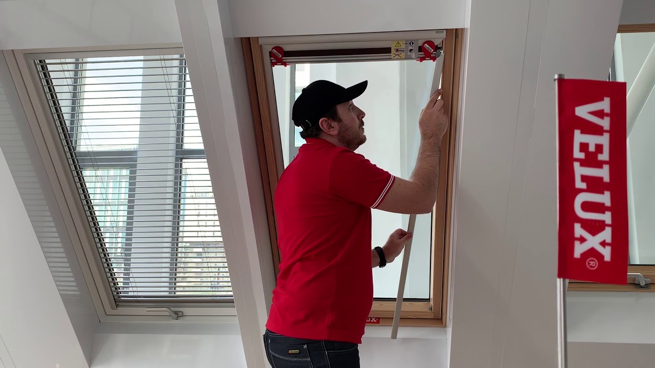 Kako postaviti VELUX unutrašnju roletnu DKL