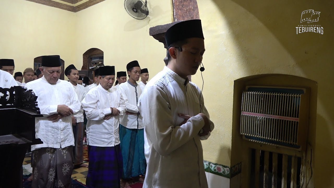 Sholat Tarawih di Pesantren Tebuireng | 2 Rakaat 6 Menit lebih....