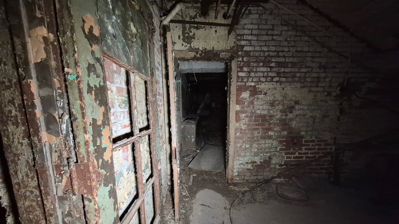 URBEX HILL is live!