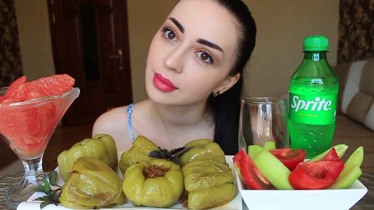 ИНСТИНКТ САМОСОХРАНЕНИЯ ☹️ Мукбанк Ayka Emilly 🌸