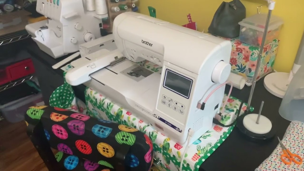 How to use Different Size Embroidery Hoops with the Brother SE1900! Embroidering for Beginners!