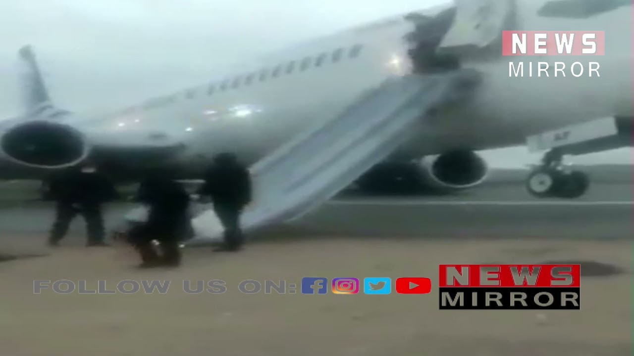 EMERGENCY LANDING OF PLANE ON HIGHWAY IN MASHHAD IRAN 2022.