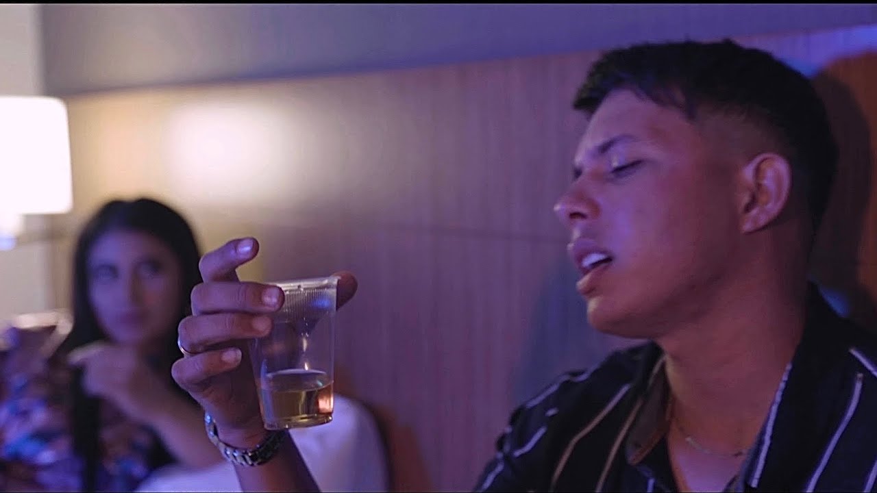 Unos Tragos x Ti - Cris Loza Ft. Ncute - (Official Video)🇸🇻🇨🇴🇨🇱