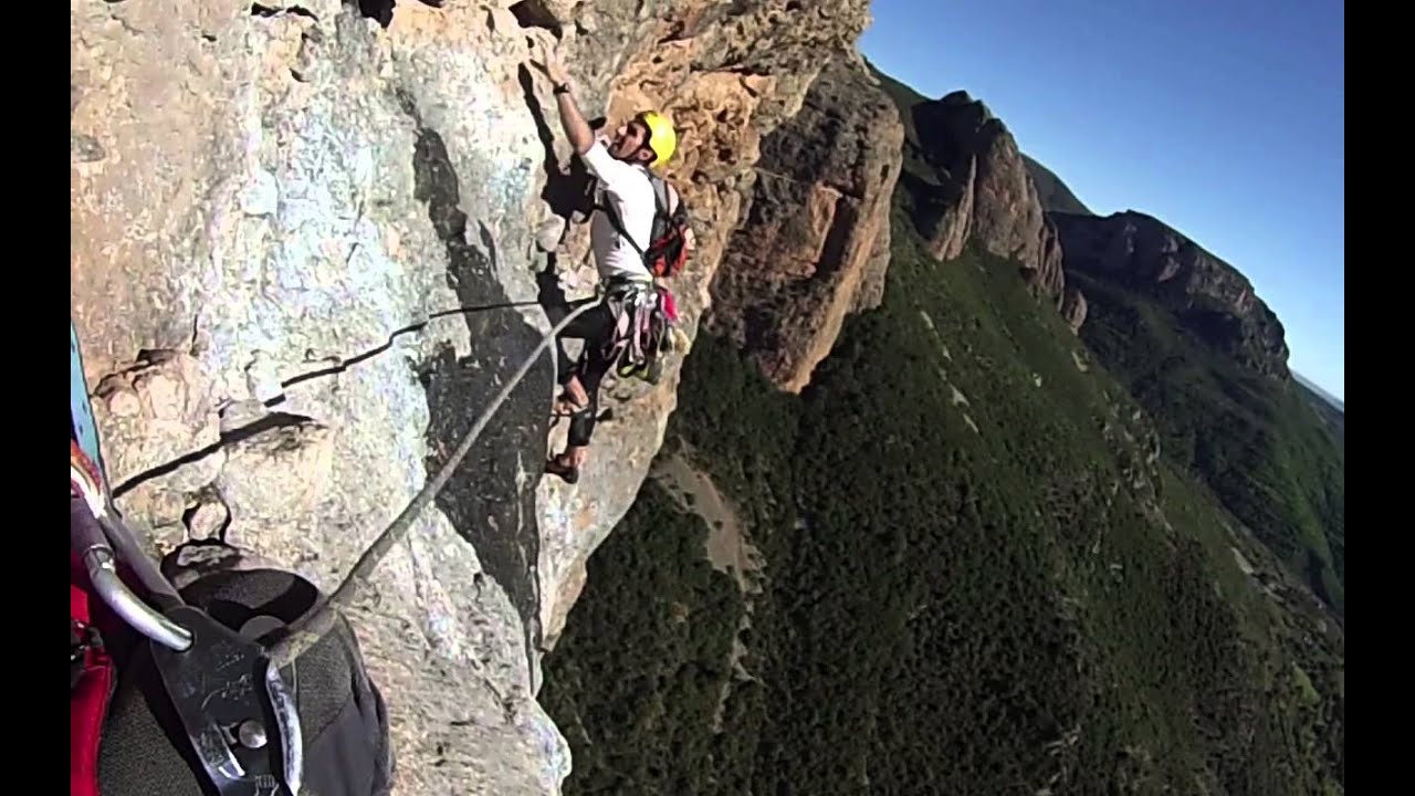 Vía Moskitos a la visera de Riglos.