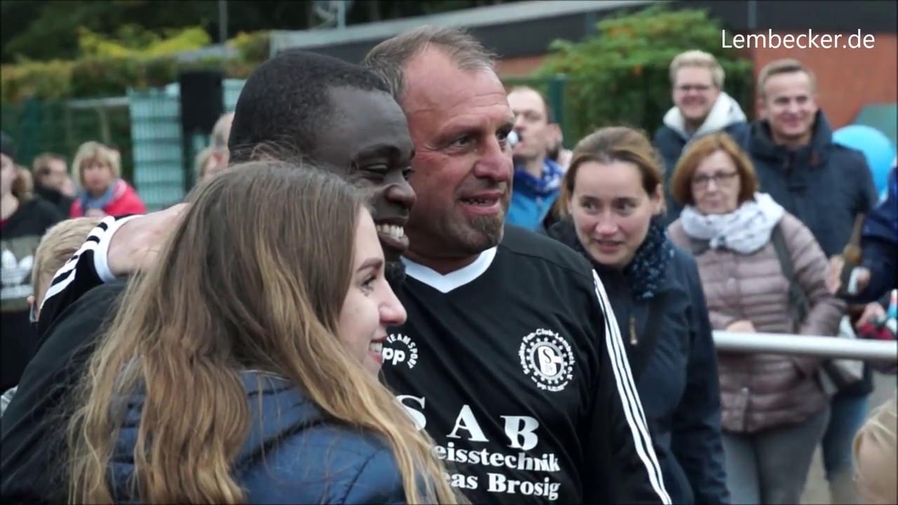 Lembeck.de - Traditionsmannschaft Schalke 04 gegen den Schalker Fanclub Lembeck - 06.10.2017